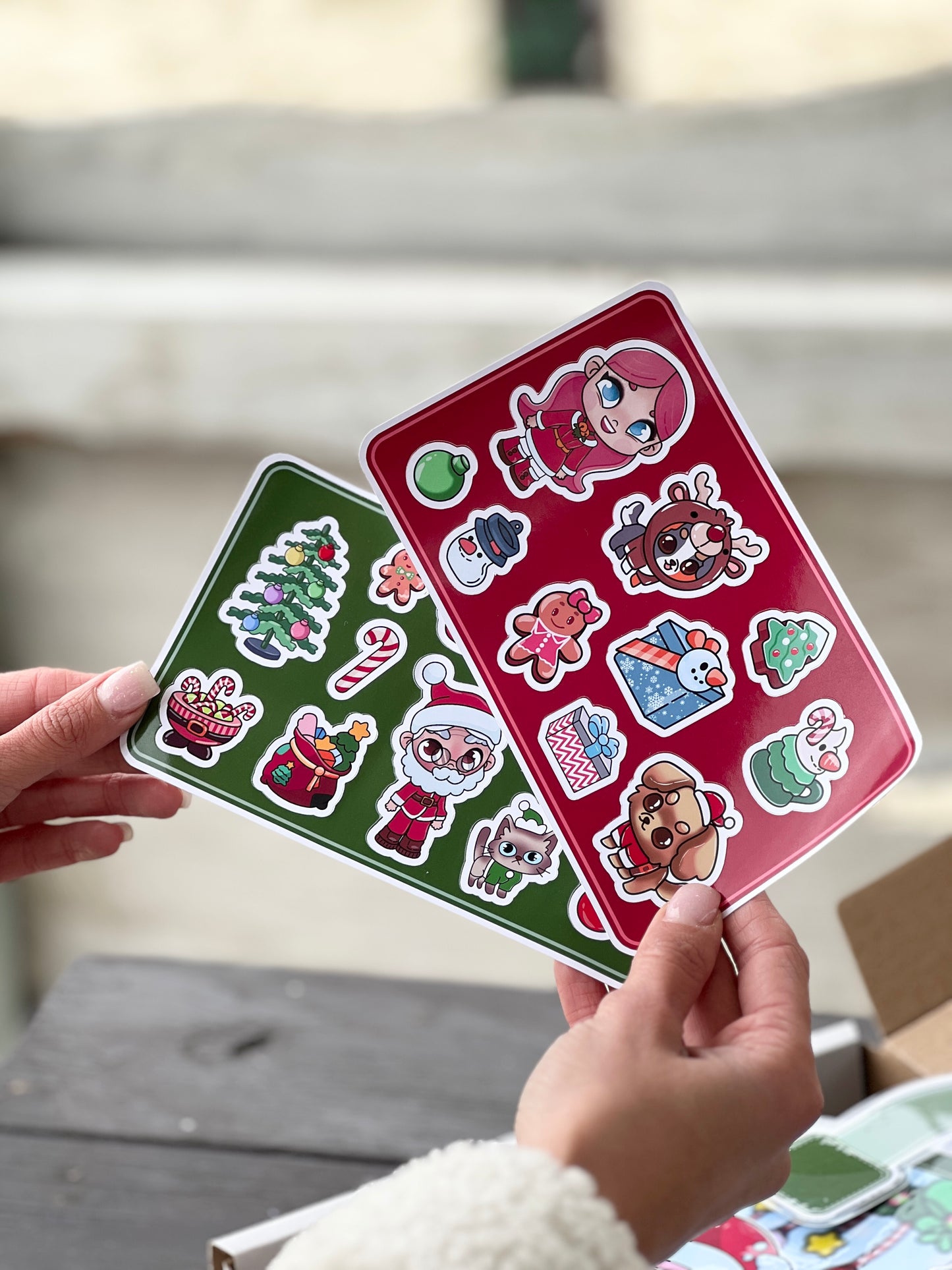 Weihnachtszauber - Kreativ-Buch mit Klett-Stickern