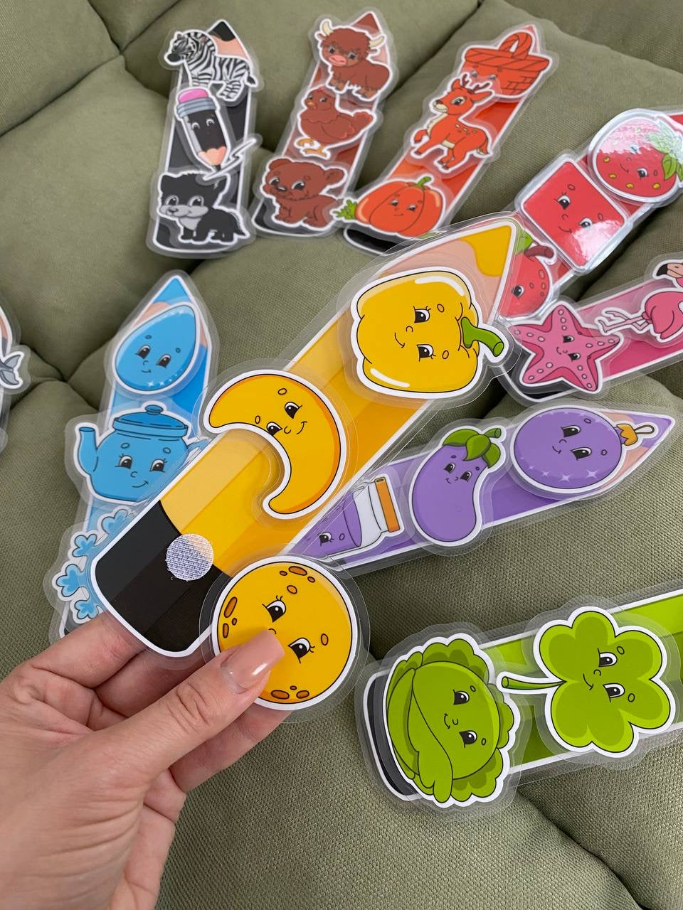 Lernspiel „Bunte Buntstifte“ – Farben erkennen, zuordnen & sortieren