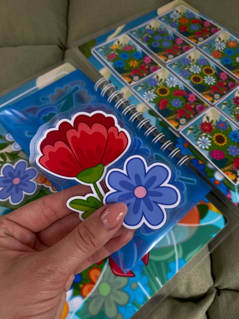 Floristische Werkstatt – Interaktives Buch mit Klett-Stickern