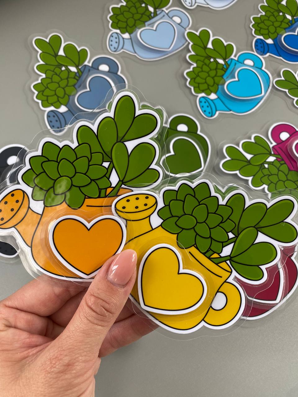 Lernspiel „Bunte Gießkannen“ – Farben erkennen & sortieren