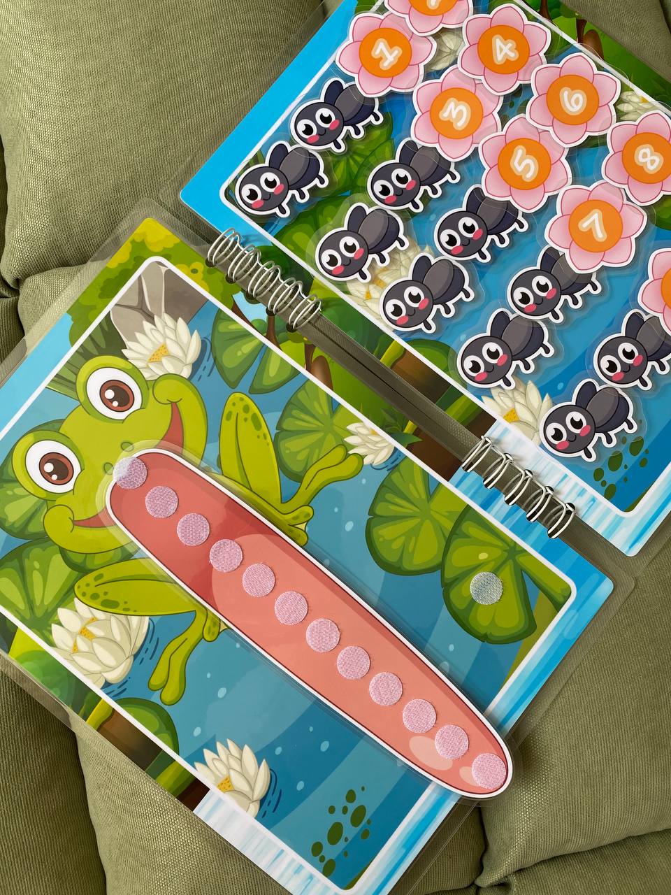 Kva-Frosch-Buch - Interaktives Buch mit Klett-Stickern