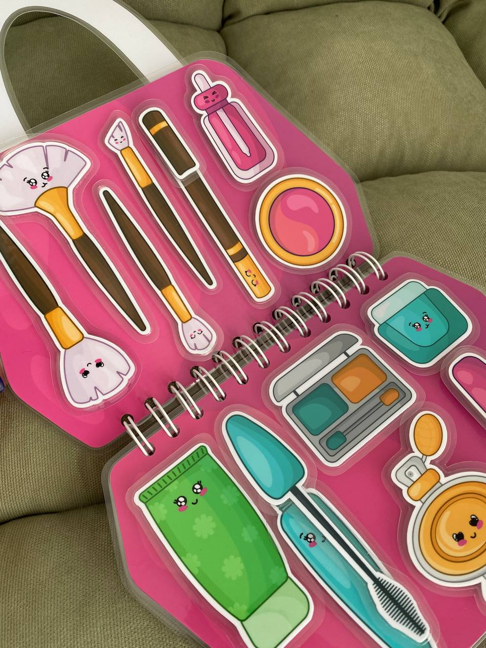 Mädchen Traumtasche – Kreativ-Buch mit Klett-Stickern