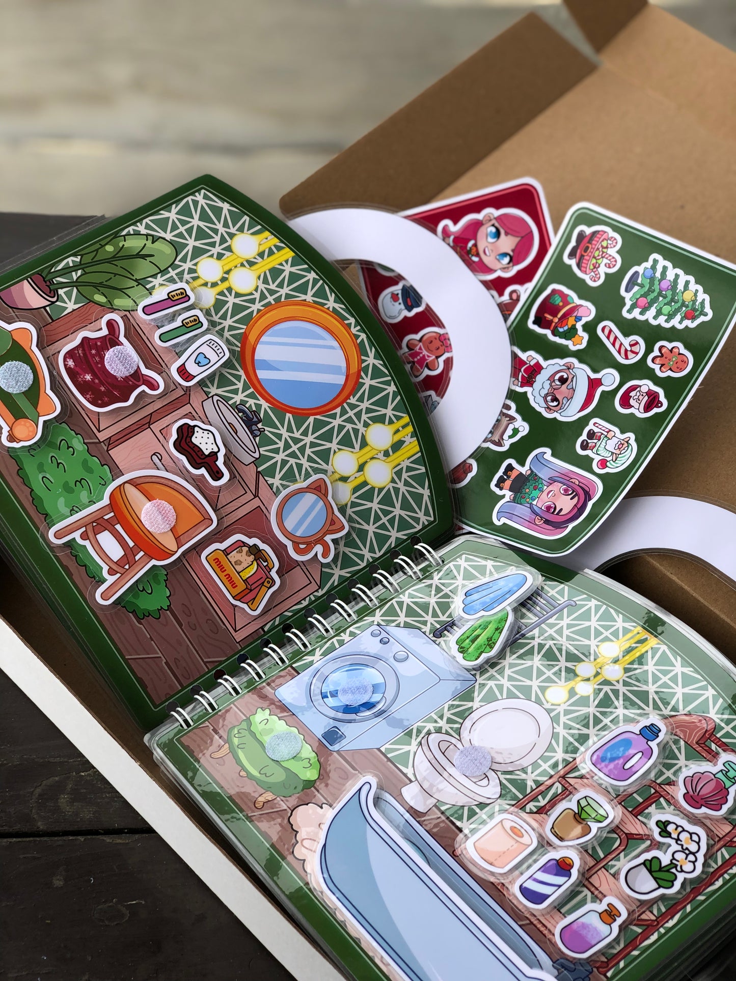 Weihnachtszauber - Kreativ-Buch mit Klett-Stickern