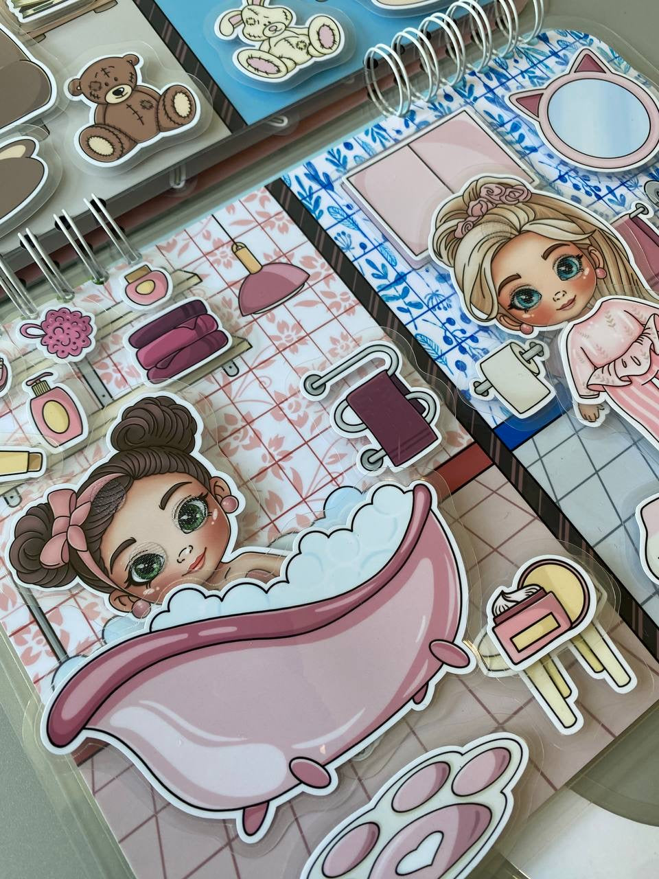 Puppenhaus „Ruby & Agnes“ – Kreativ-Buch mit Klett-Elementen