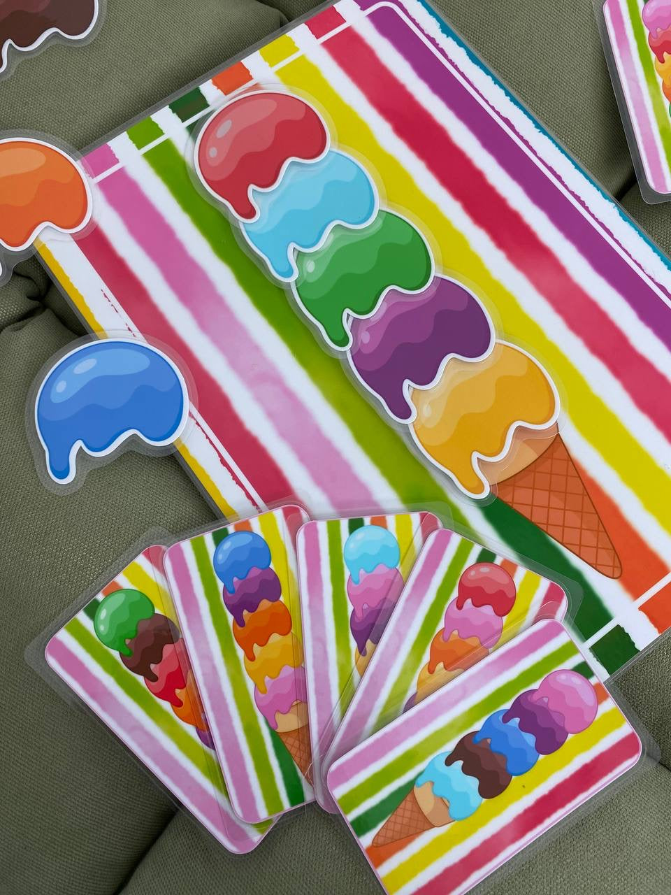 Lernspiel „Eiscreme Mix“ – Farben erkennen & nach Vorlage setzen