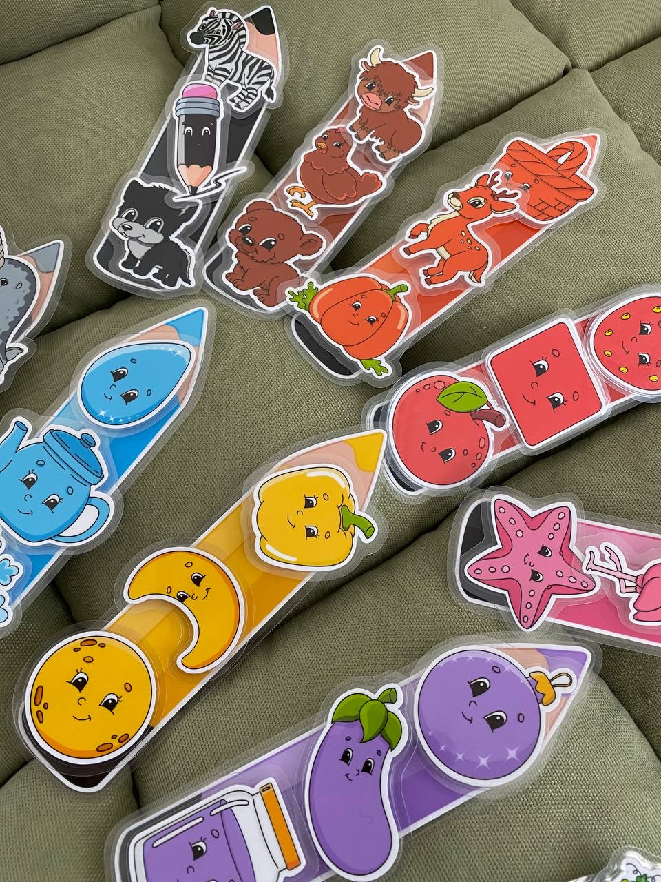 Lernspiel „Bunte Buntstifte“ – Farben erkennen, zuordnen & sortieren