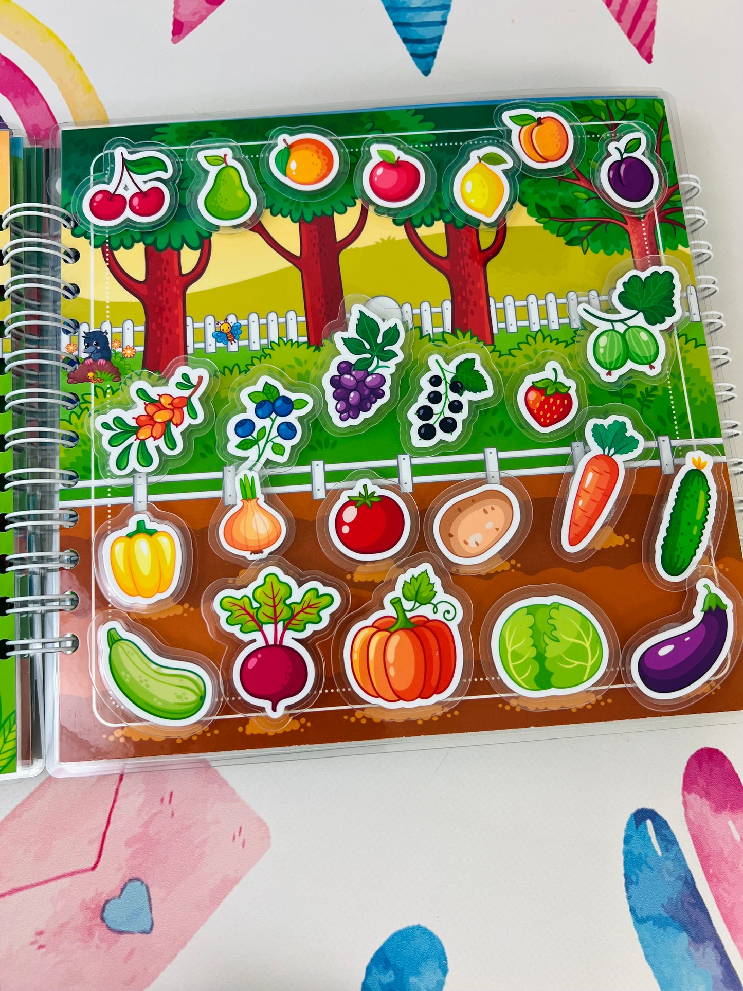 Märchenschlümpfe – Interaktives Buch mit Klett-Stickern