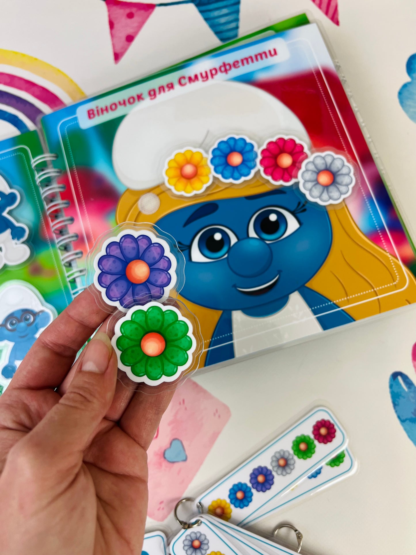 Märchenschlümpfe – Interaktives Buch mit Klett-Stickern