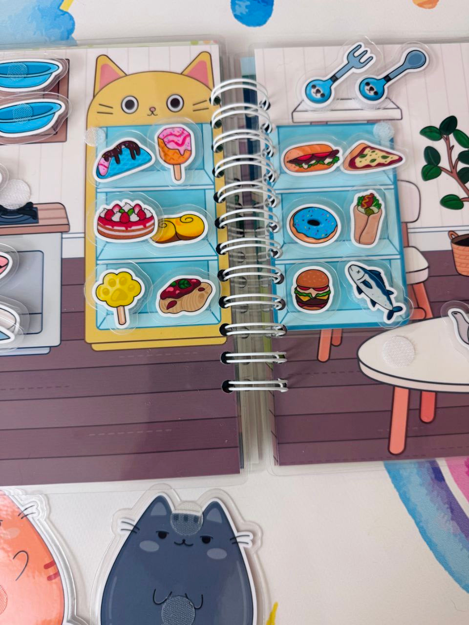 Pusheens Haus - Kreativ-Buch mit Klett-Stickern