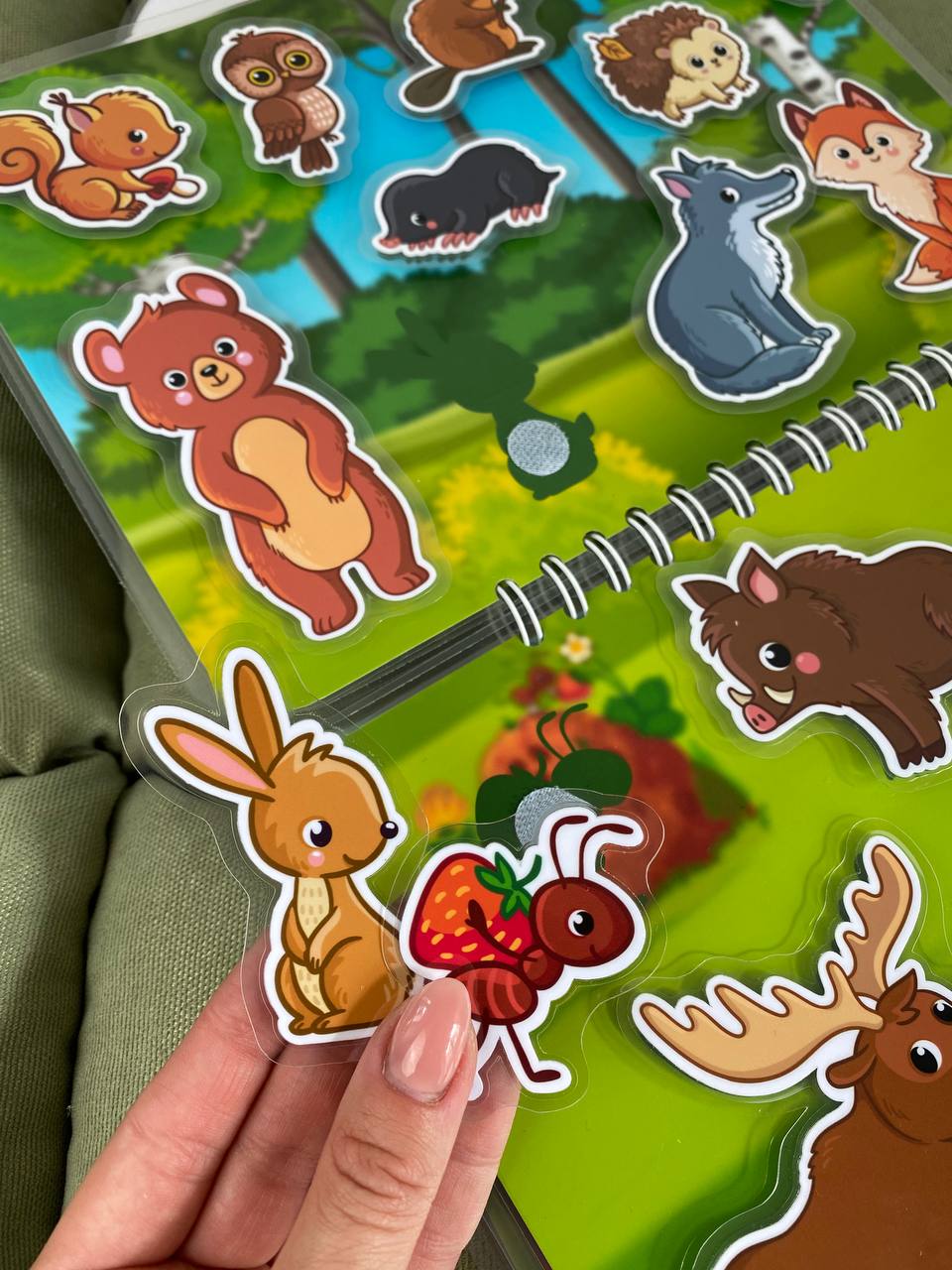 Meine Tierwelt – Interaktives Buch mit Klett-Stickern