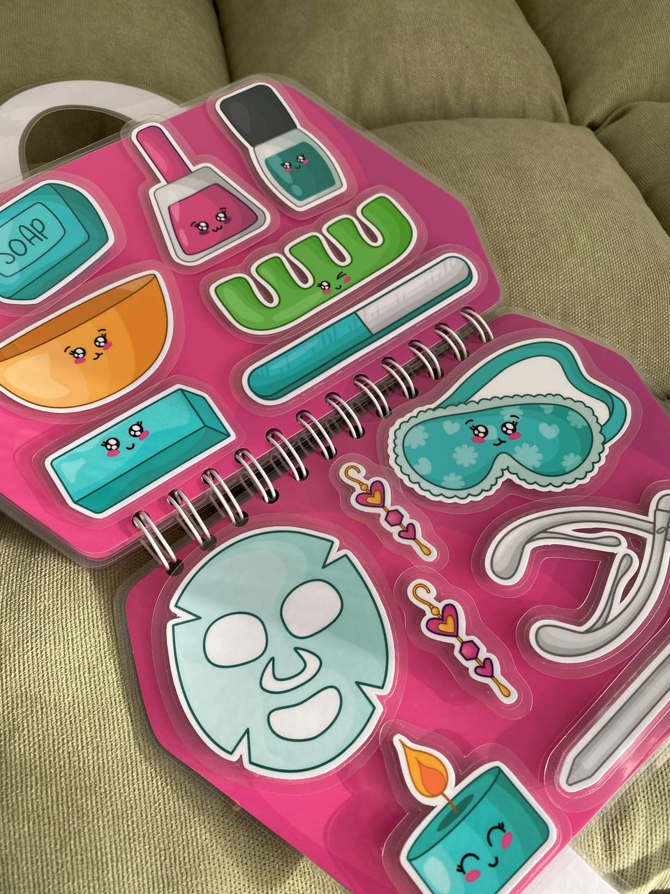 Mädchen Traumtasche  – Kreativ-Buch mit Klett-Stickern