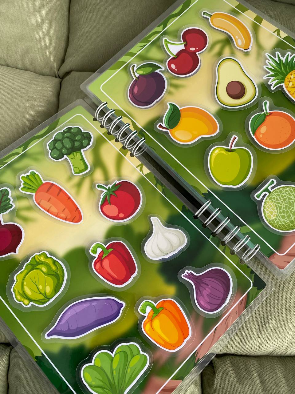 Mein Vorschulbuch – Interaktives Buch mit Klett-Stickern