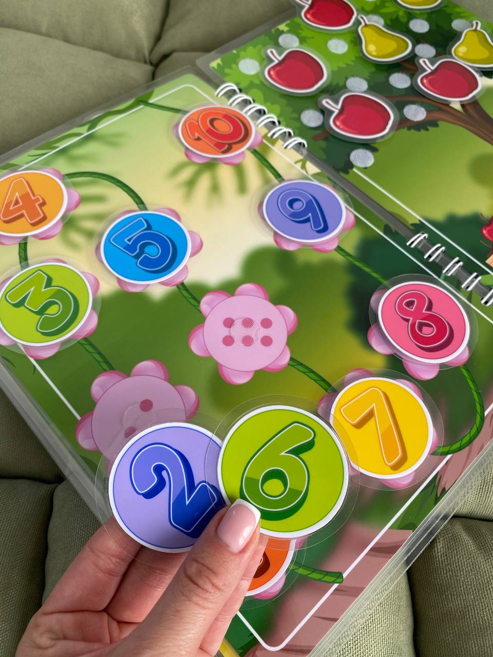 Mein Vorschulbuch – Interaktives Buch mit Klett-Stickern